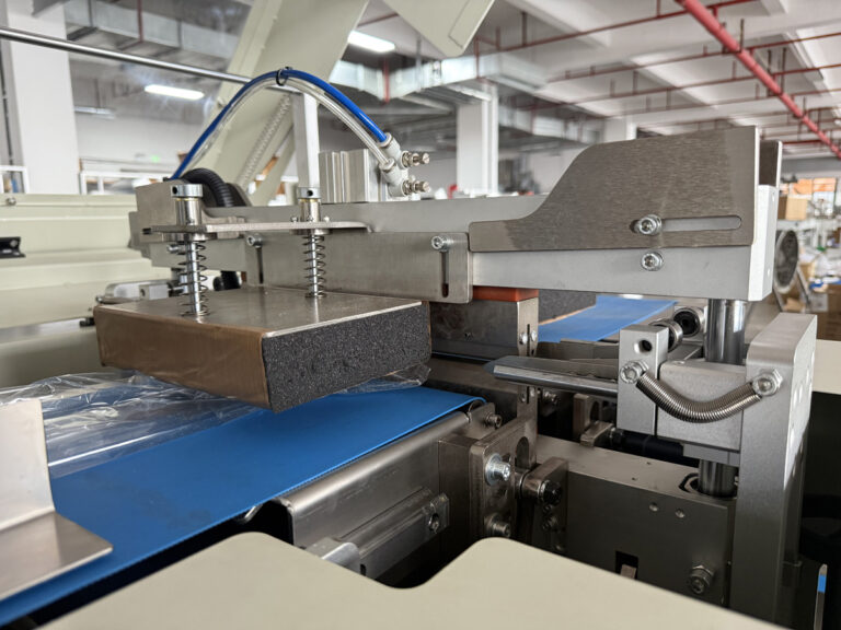 Box Motion Sealing Jaws Width 300MM-Suitable for Wide Range Products Packing
