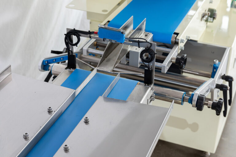 Fiber Optic Photoelectric Eye--Automatically detect the product length and proceed the package automatically